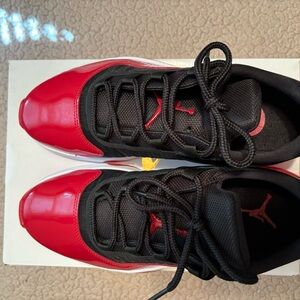 Brand New never Worn Ladies Jordan’s size (9).